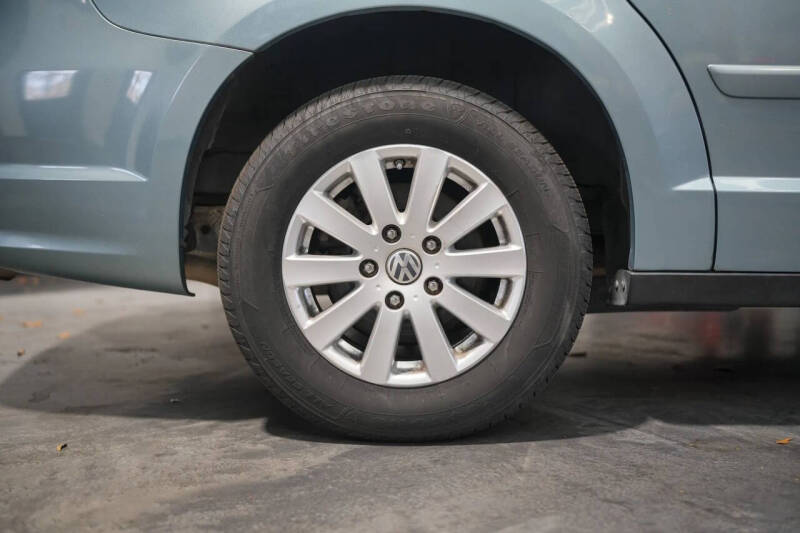 2009 Volkswagen Routan