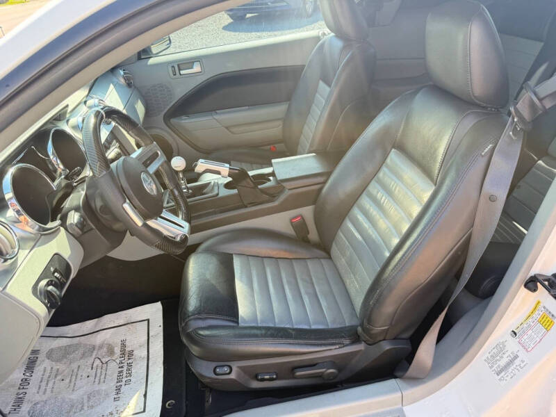 2009 Ford Mustang GT Deluxe