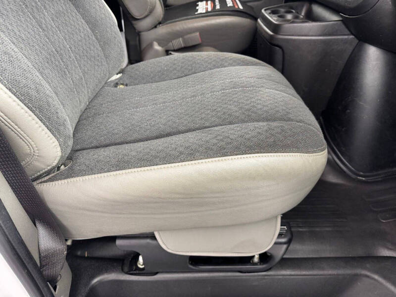 2024 Chevrolet Express 2500