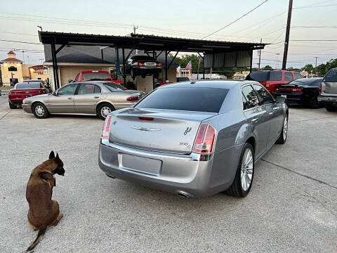 2011 Chrysler 300 C