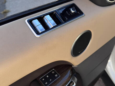 2022 Land Rover Range Rover Sport HSE Silver Edition