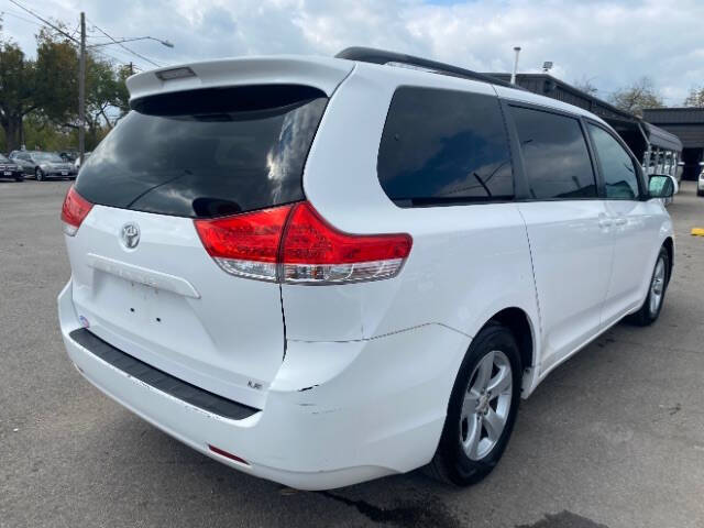 2012 Toyota Sienna