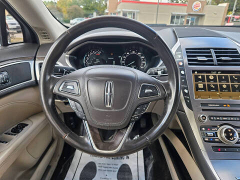 2017 Lincoln MKZ Select