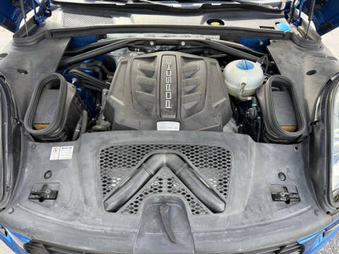 2015 Porsche Macan S