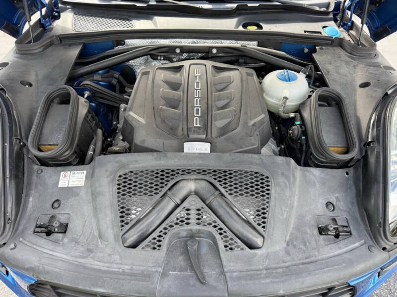 2015 Porsche Macan S