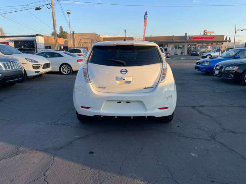 2013 Nissan LEAF S