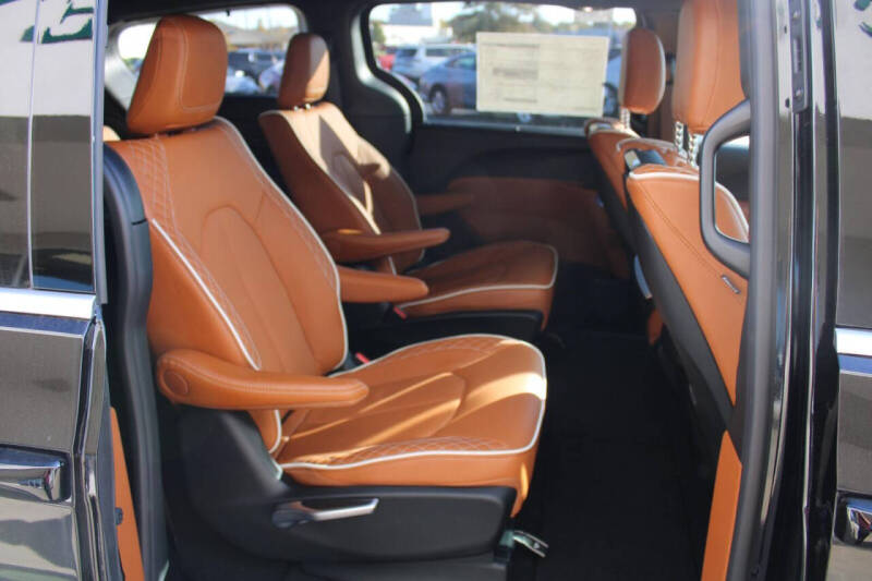 2026 Chrysler Pacifica Pinnacle