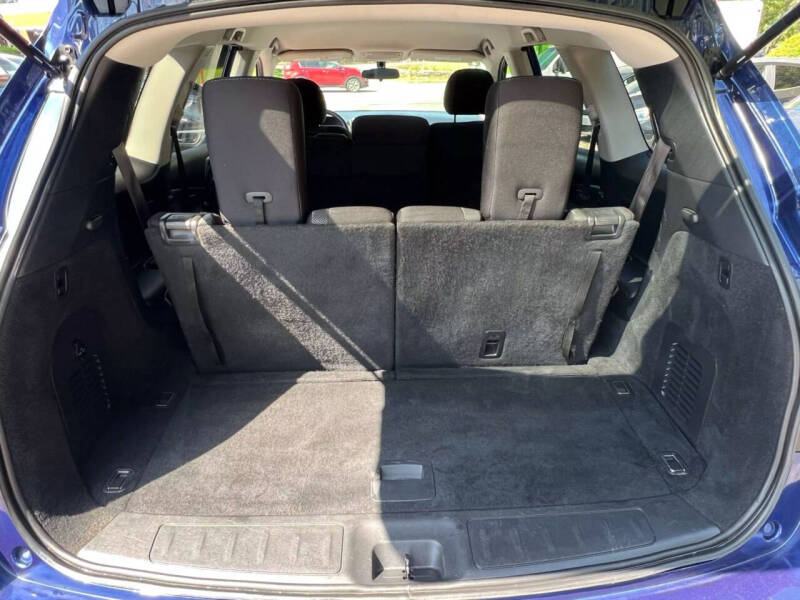 2020 Nissan Pathfinder S