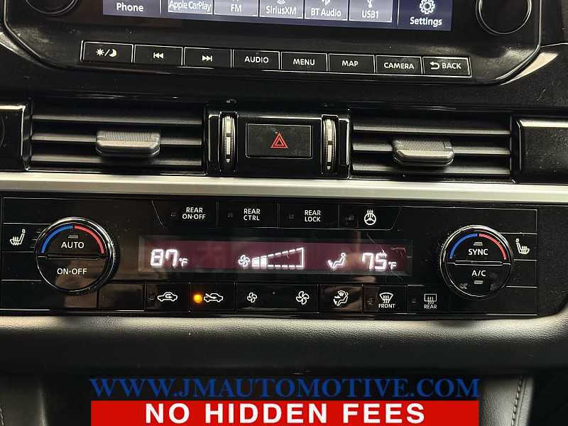 2022 Nissan Pathfinder SL