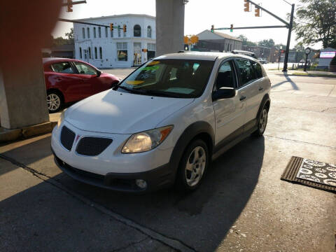 2005 Pontiac Vibe for sale at ROBINSON AUTO BROKERS in Dallas NC