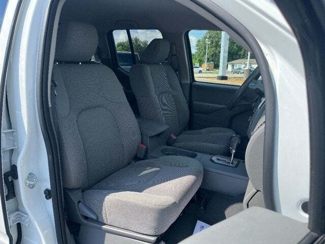 2021 Nissan Frontier 12