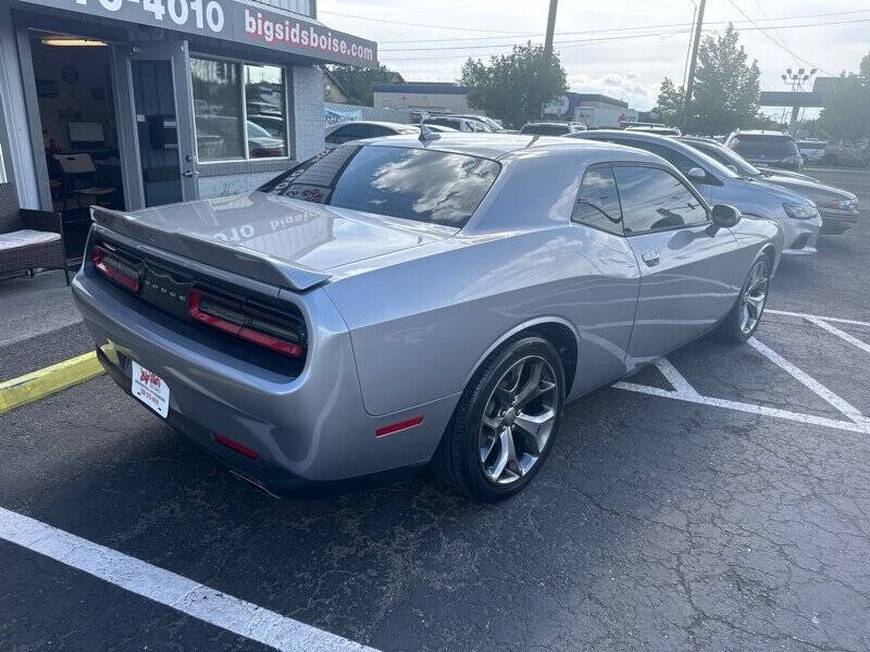 2015 Dodge Challenger SXT Plus