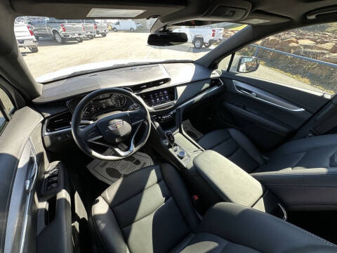 2025 Cadillac XT6 Luxury