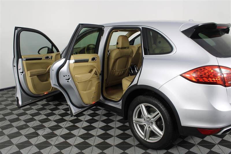 2012 Porsche Cayenne