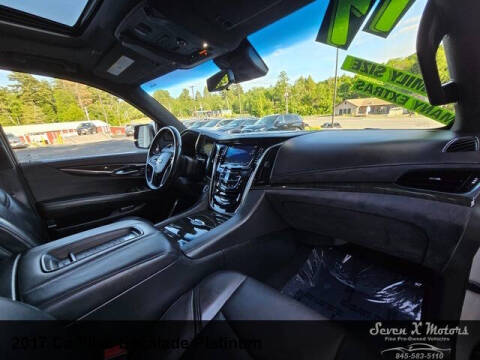 2017 Cadillac Escalade Platinum