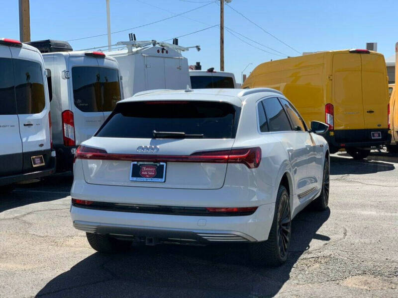 2019 Audi e-tron quattro Prestige