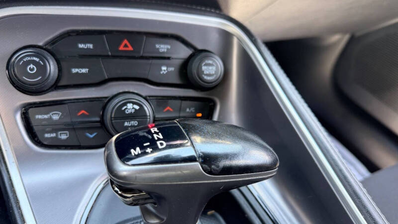 2020 Dodge Challenger SXT