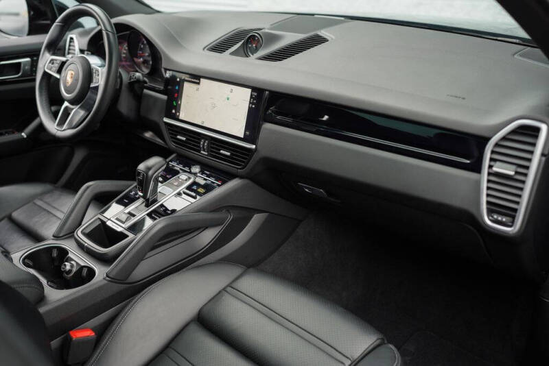 2023 Porsche Cayenne