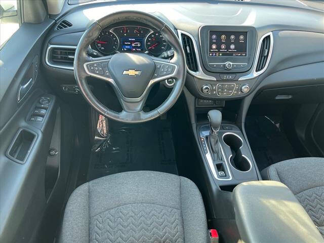 Used 2022 Chevrolet Equinox LT with VIN 2GNAXJEV1N6115545 for sale in Wood River, IL