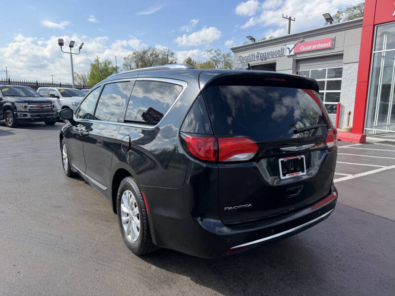 2018 Chrysler Pacifica Touring L Plus