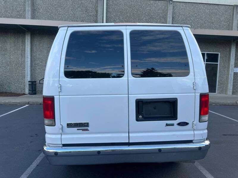 2014 Ford E-Series E-350 SD XLT