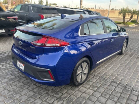 2022 Hyundai Ioniq Hybrid SE