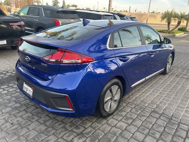 2022 Hyundai Ioniq Hybrid SE