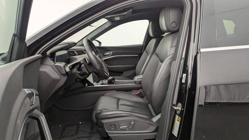 2022 Audi e-tron S quattro Premium Plus