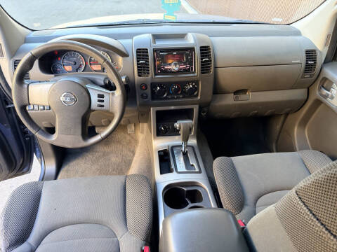 2006 Nissan Pathfinder LE