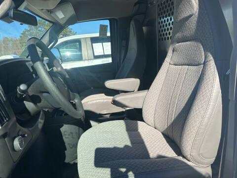 2025 Chevrolet Express 2500