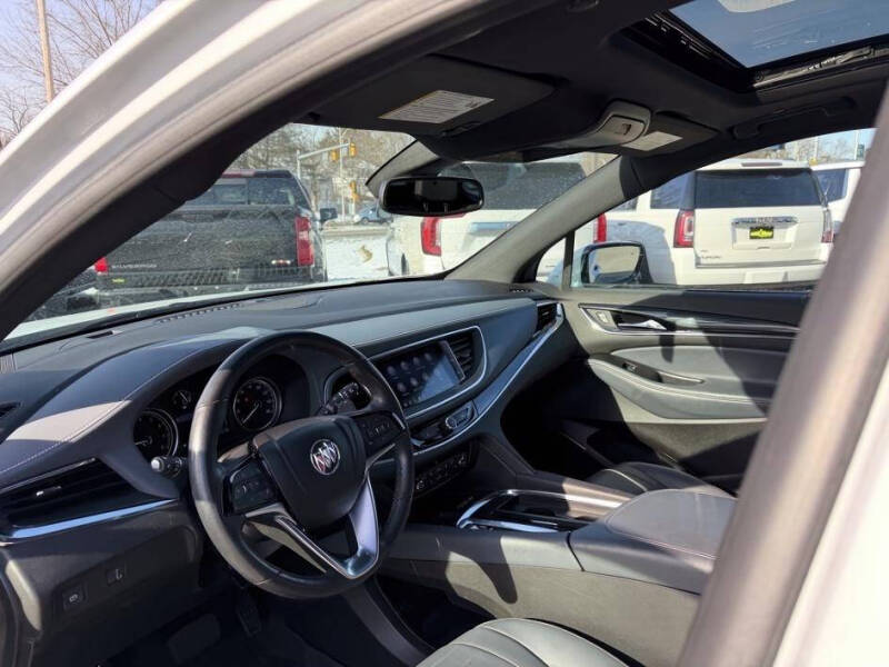 2023 Buick Enclave Essence