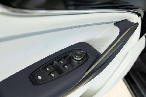 2025 Aston Martin DBX 707