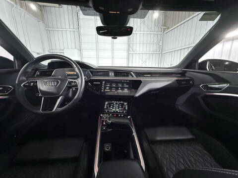 2022 Audi e-tron S quattro Premium Plus