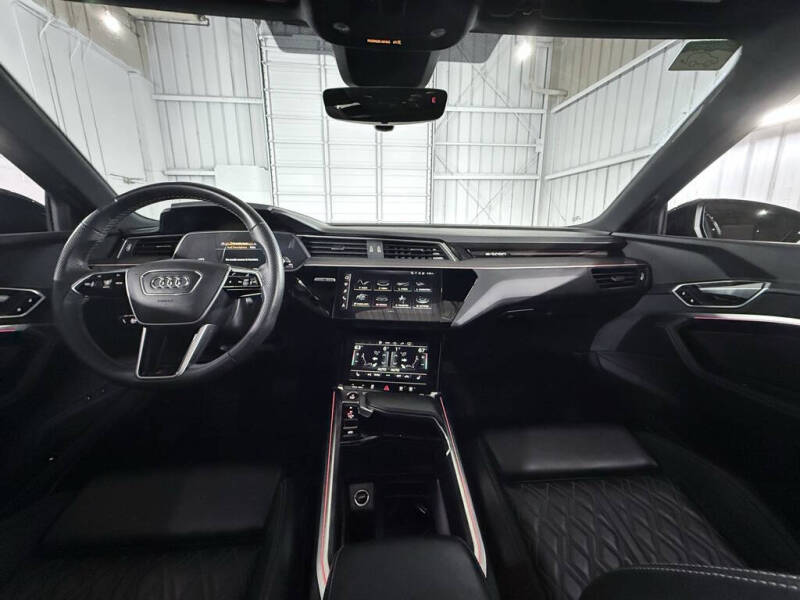 2022 Audi e-tron S quattro Premium Plus