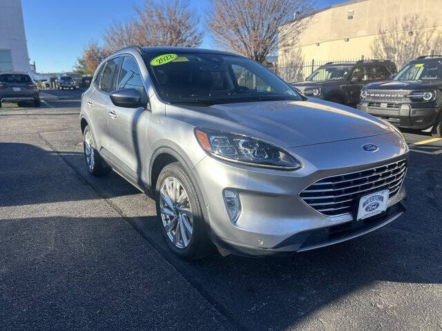 2022 Ford Escape Hybrid Titanium