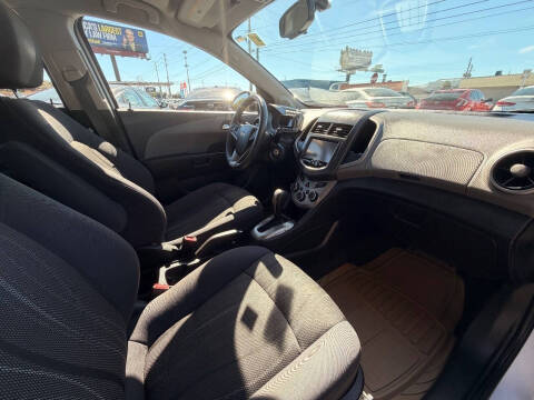 2016 Chevrolet Sonic LT Auto