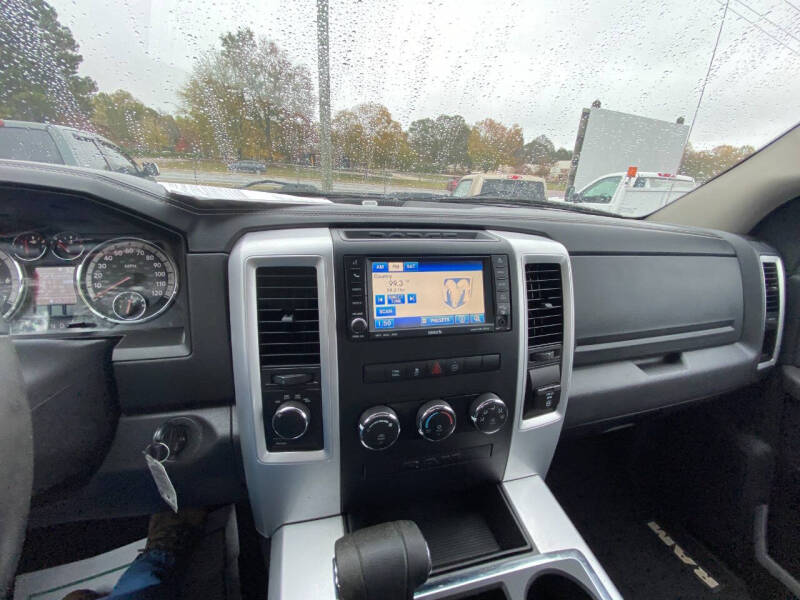 2011 RAM Ram 1500 Pickup Sport photo 7