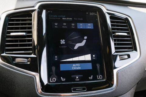 2016 Volvo XC90 T8 eAWD R-Design