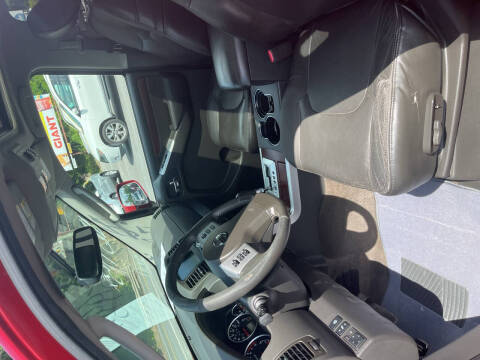 2011 Nissan Pathfinder LE