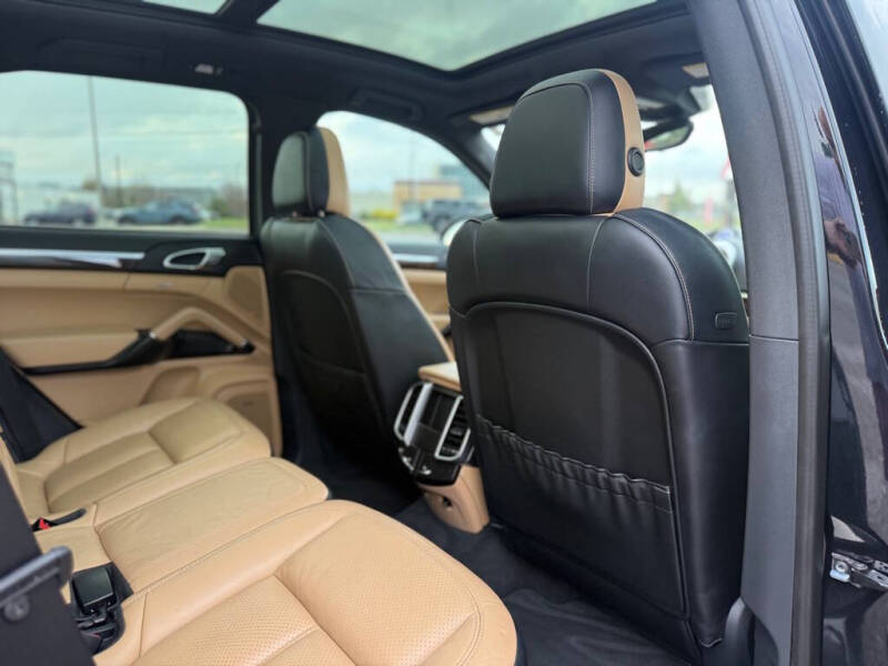 2016 Porsche Cayenne S