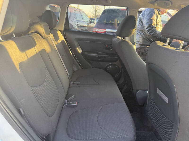 2012 Kia Soul Base's photo