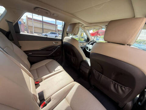 2017 Hyundai Santa Fe SE Ultimate