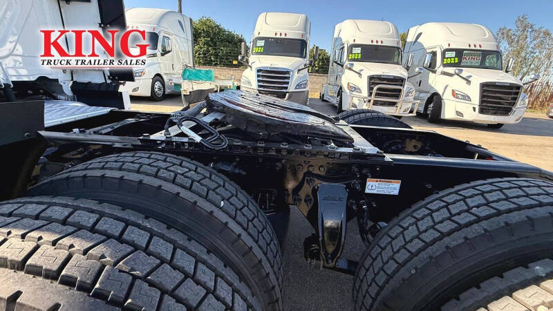 2024 Freightliner Cascadia