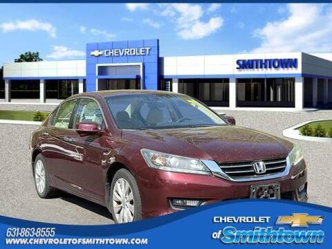 2015 Honda Accord for sale at CHEVROLET OF SMITHTOWN in Saint James NY