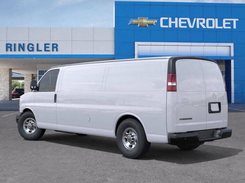 2025 Chevrolet Express 2500