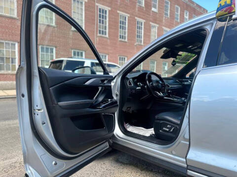 2022 Mazda CX-9 Carbon Edition