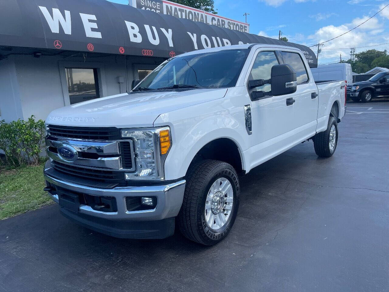 2017 Ford F-250 Super Duty  - $21,900