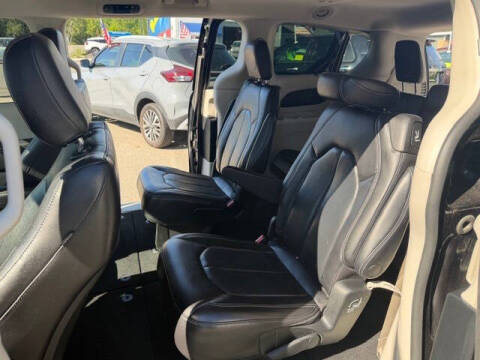 2022 Chrysler Pacifica Touring L