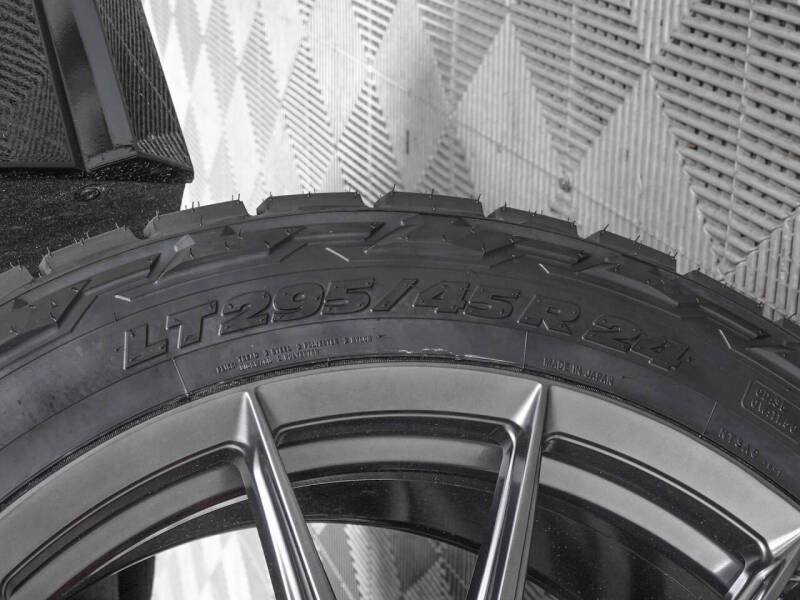 2025 Cadillac Escalade-V