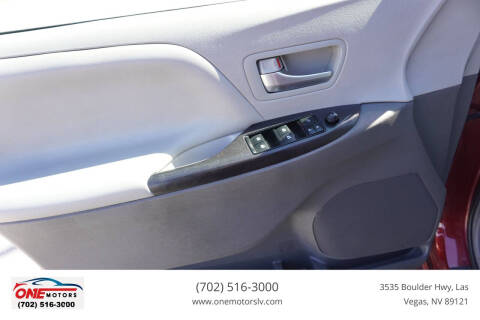 2016 Toyota Sienna
